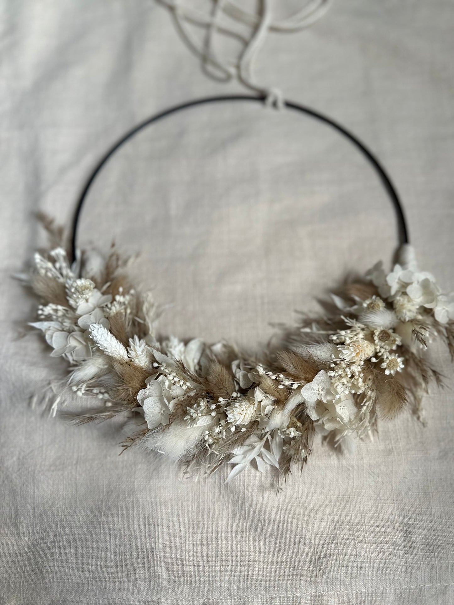 Wreath of dried flowers white, beige and natural